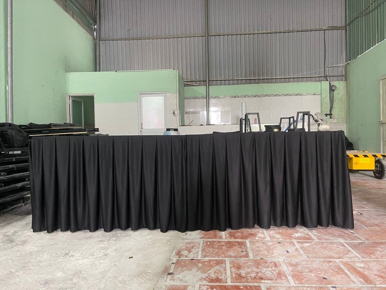 BÀN DÀI SỰ KIỆN - 2