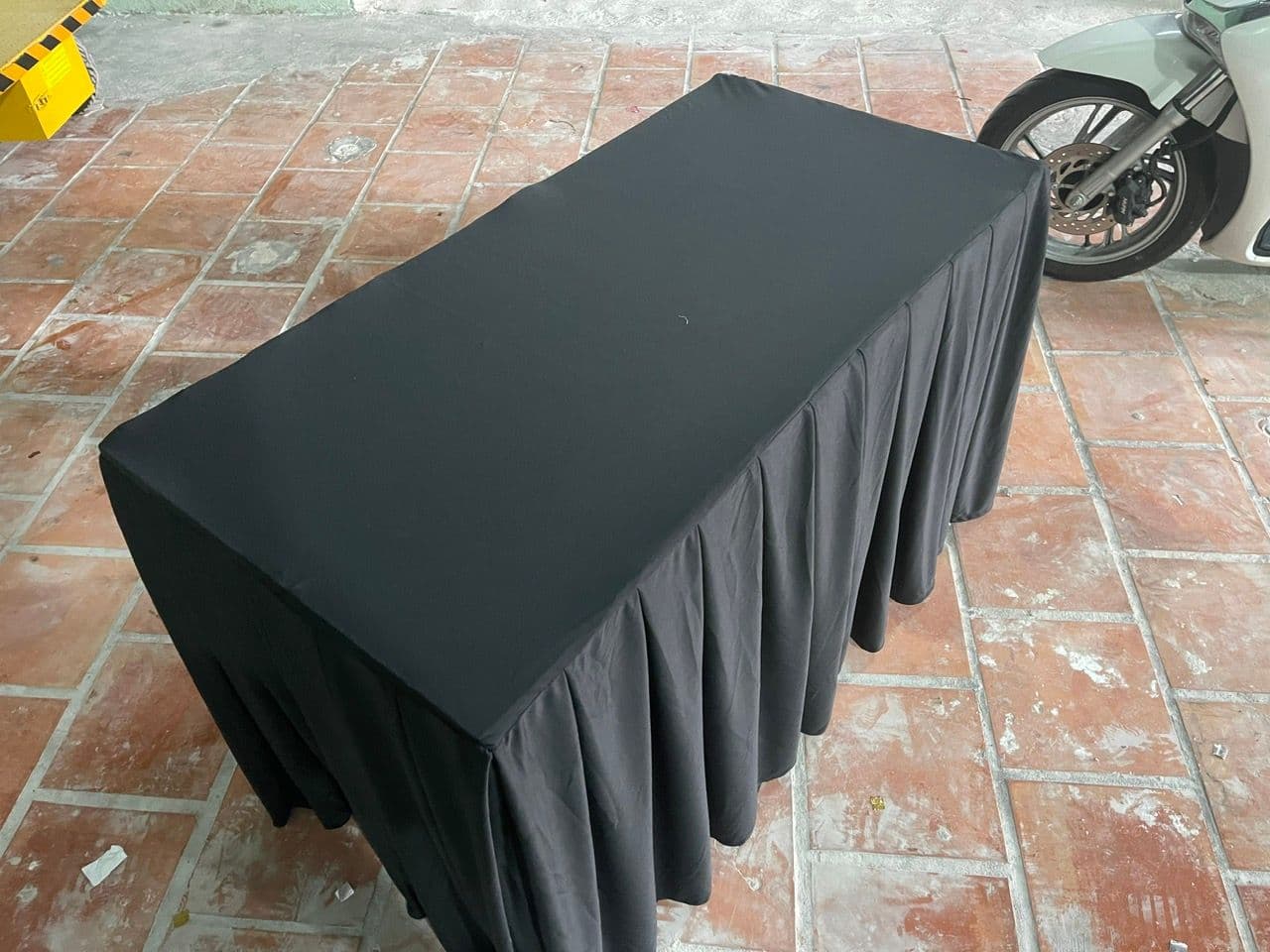 BÀN DÀI SỰ KIỆN - 4