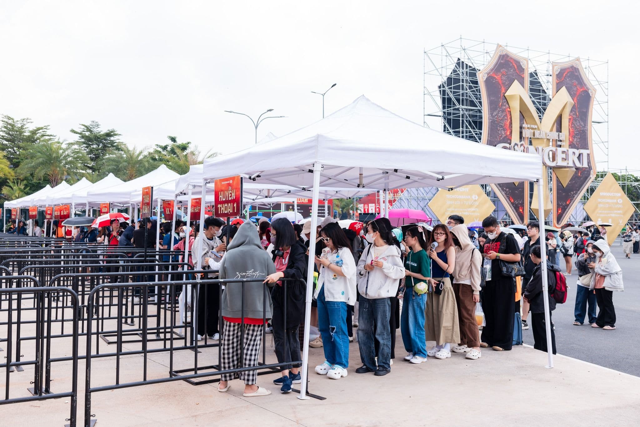 HÀNG RÀO PHÂN LUỒNG - 8