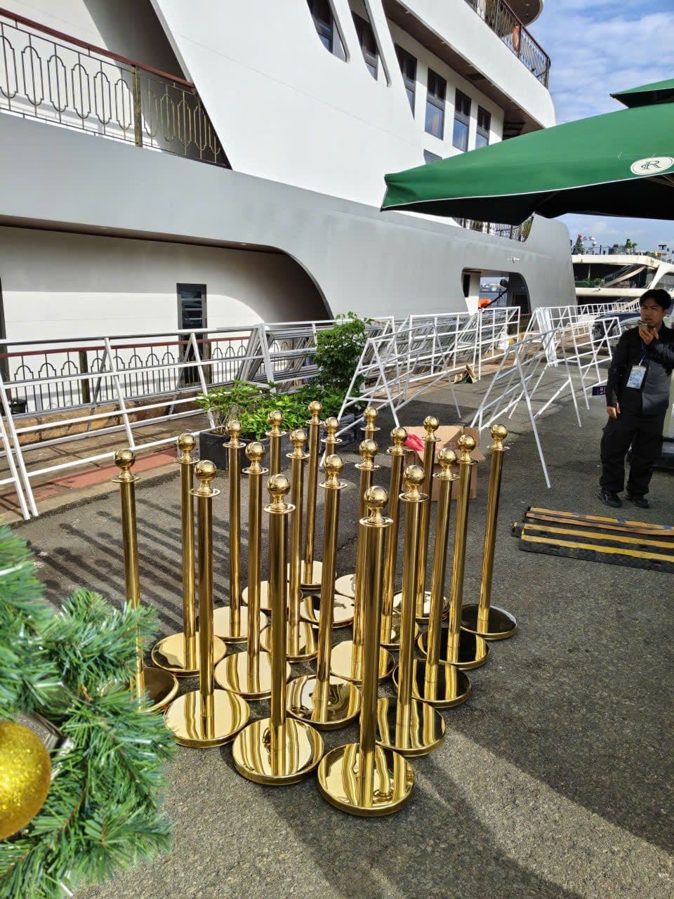 TRỤ INOX KÉO DÂY ĐỎ, ĐEN, DÂY NHUNG - 2